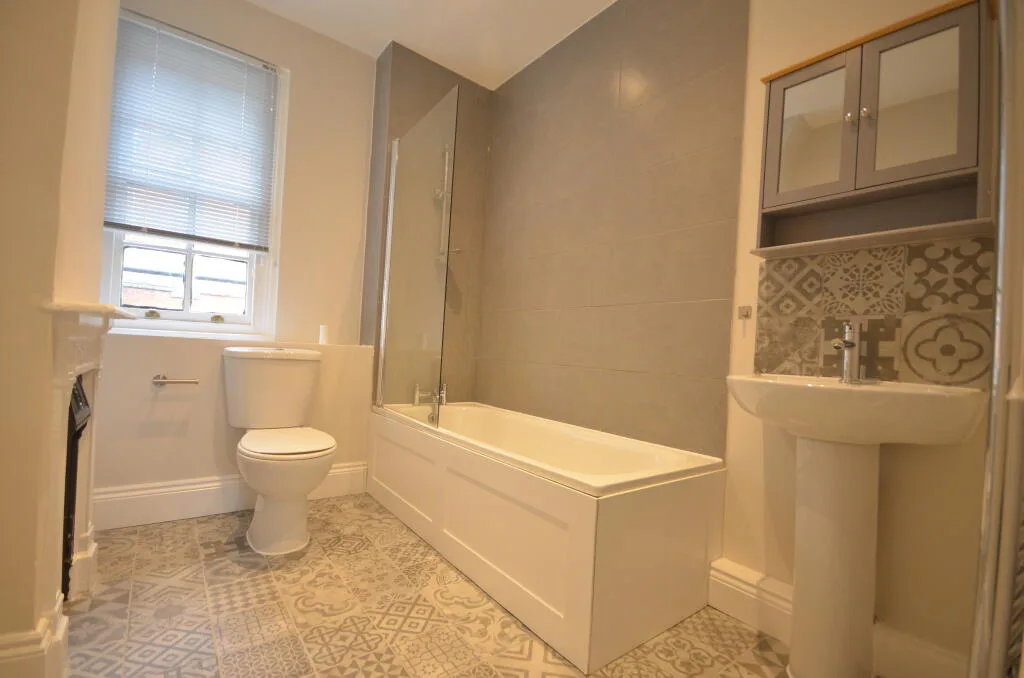2 bedroom duplex for rent