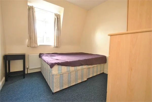 4 bedroom flat for rent
