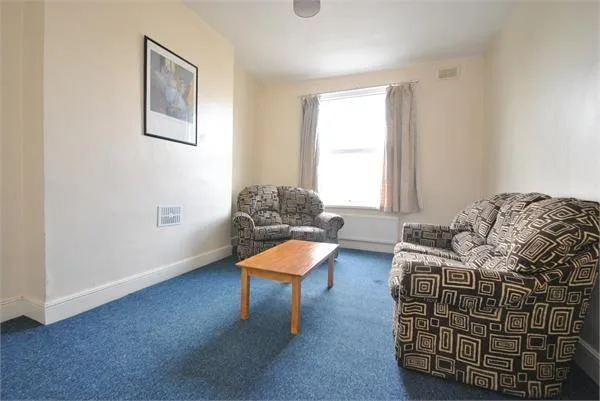 4 bedroom flat for rent