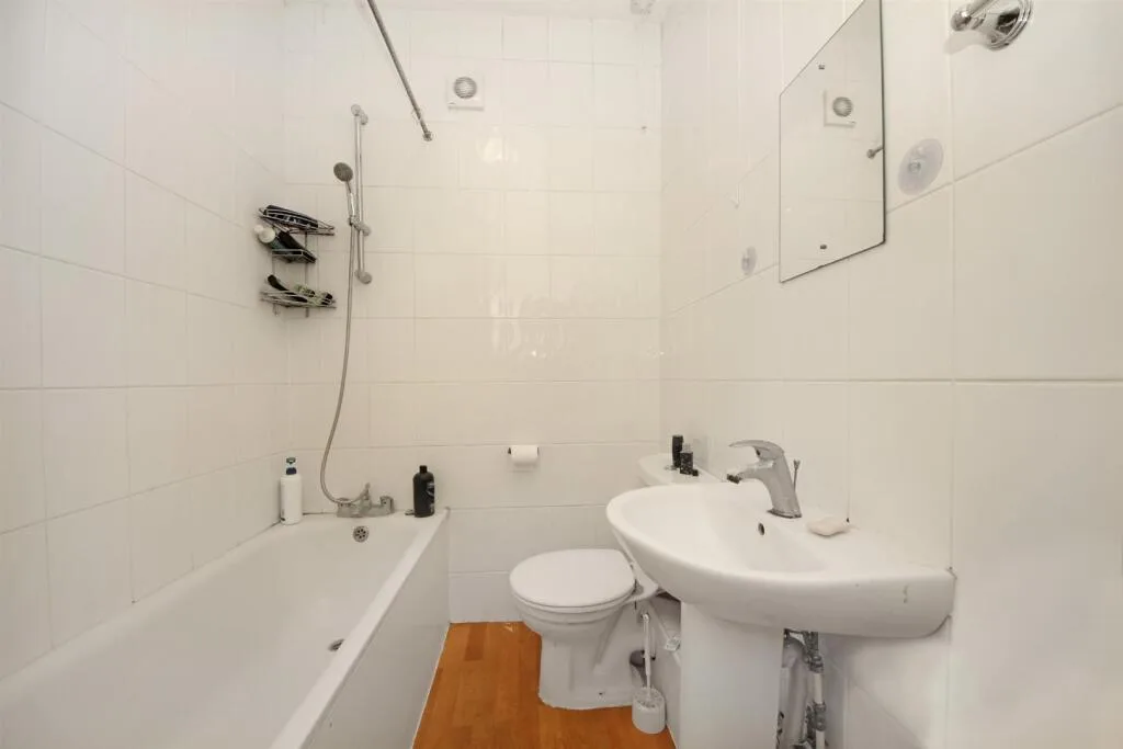 4 bedroom flat for rent