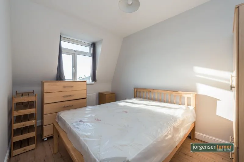 4 bedroom flat for rent