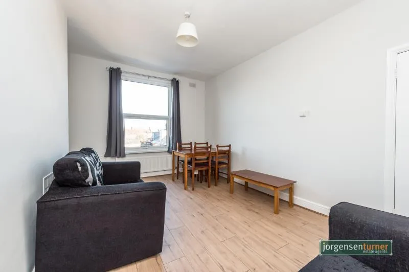 4 bedroom flat for rent
