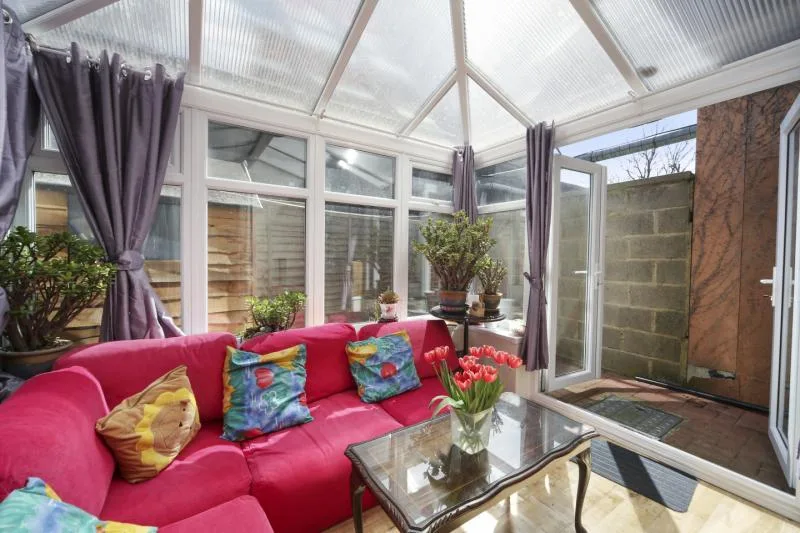 2 bedroom end of terrace house for rent