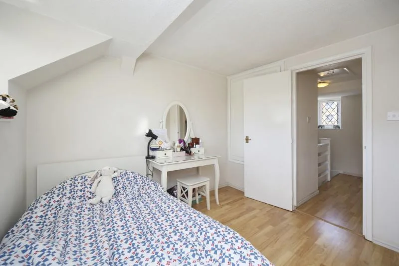 2 bedroom end of terrace house for rent