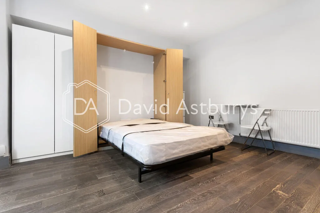 Studio flat for rent