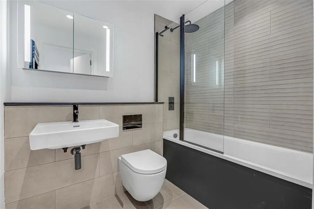 2 bedroom block of apartments for rent