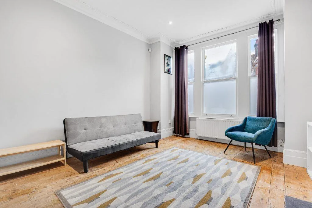 2 bedroom ground floor flat for rent