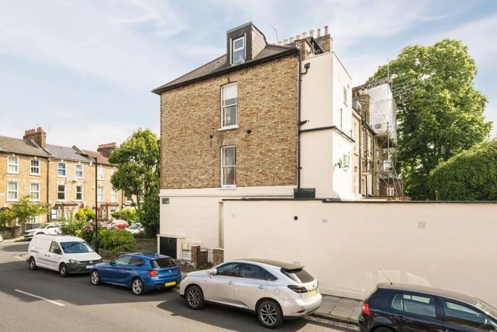 2 bedroom flat for rent