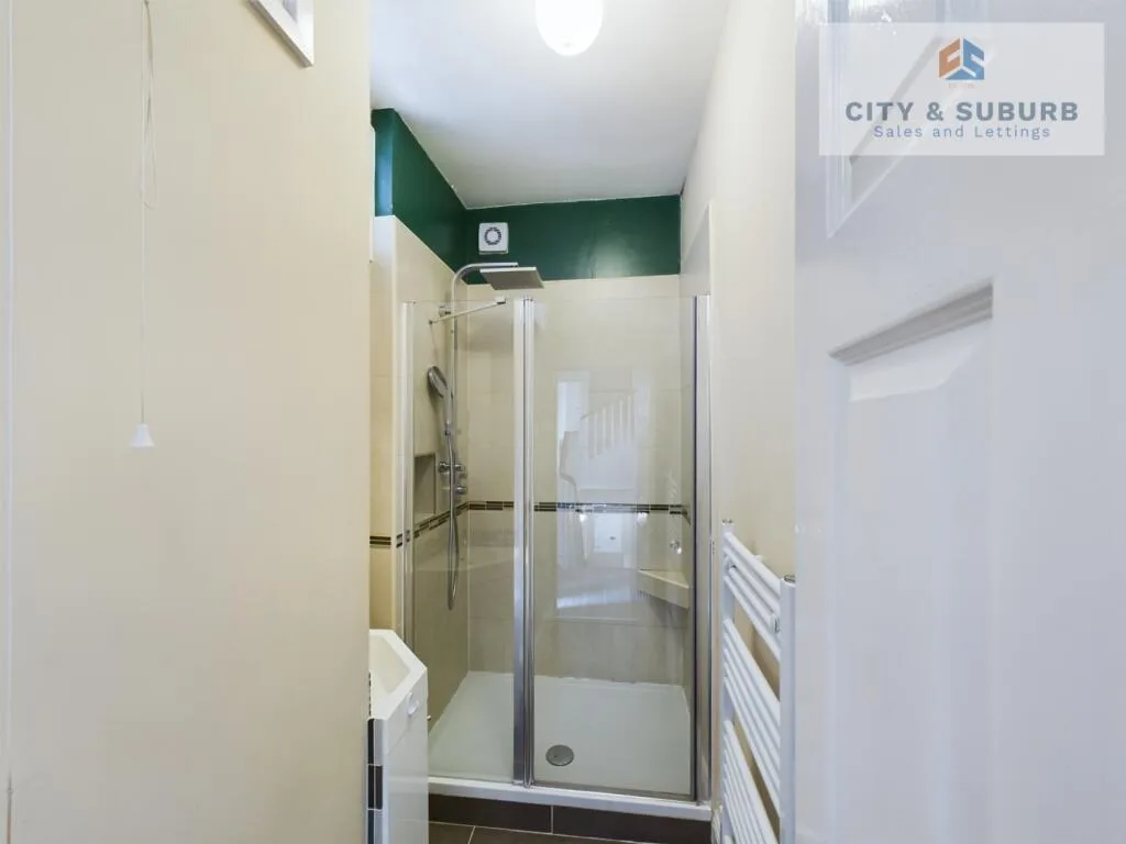 4 bedroom terraced house for rent