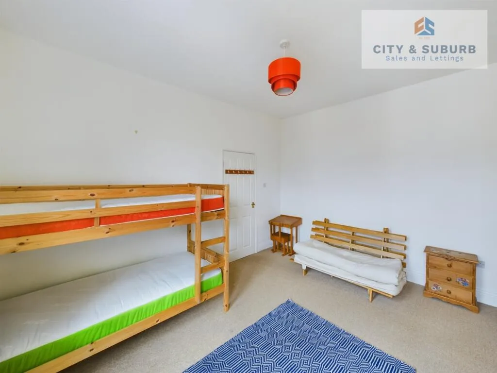 4 bedroom terraced house for rent