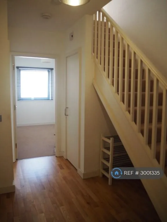2 bedroom maisonette for rent