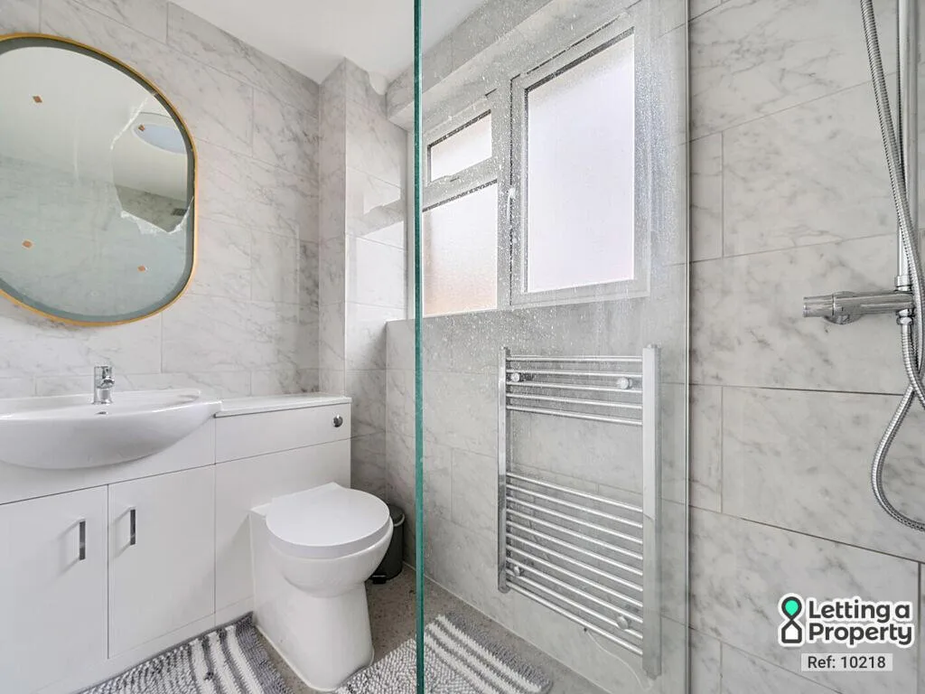 2 bedroom maisonette for rent