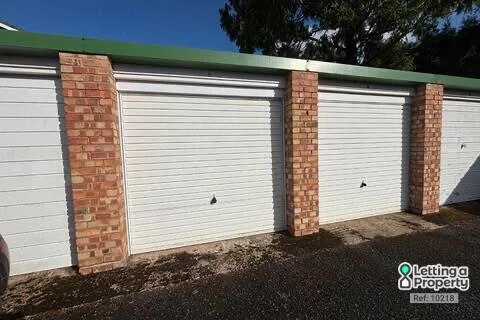 2 bedroom maisonette for rent