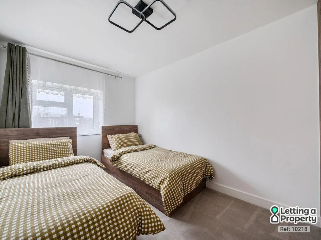 2 bedroom maisonette for rent