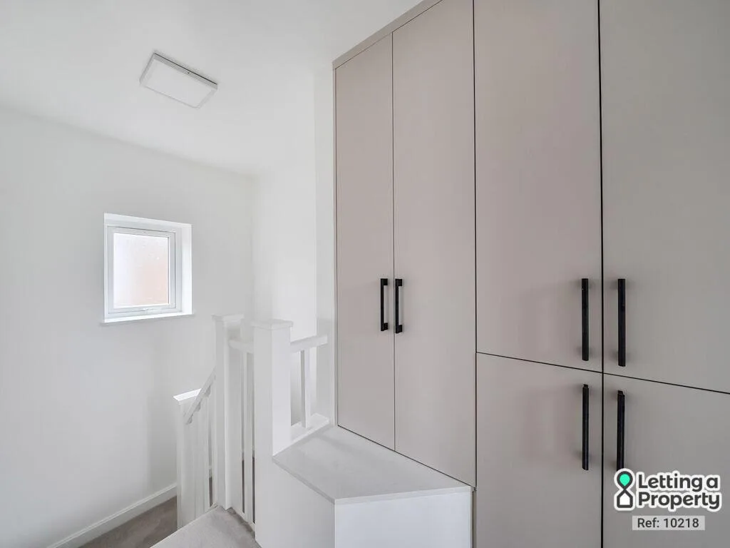 2 bedroom maisonette for rent
