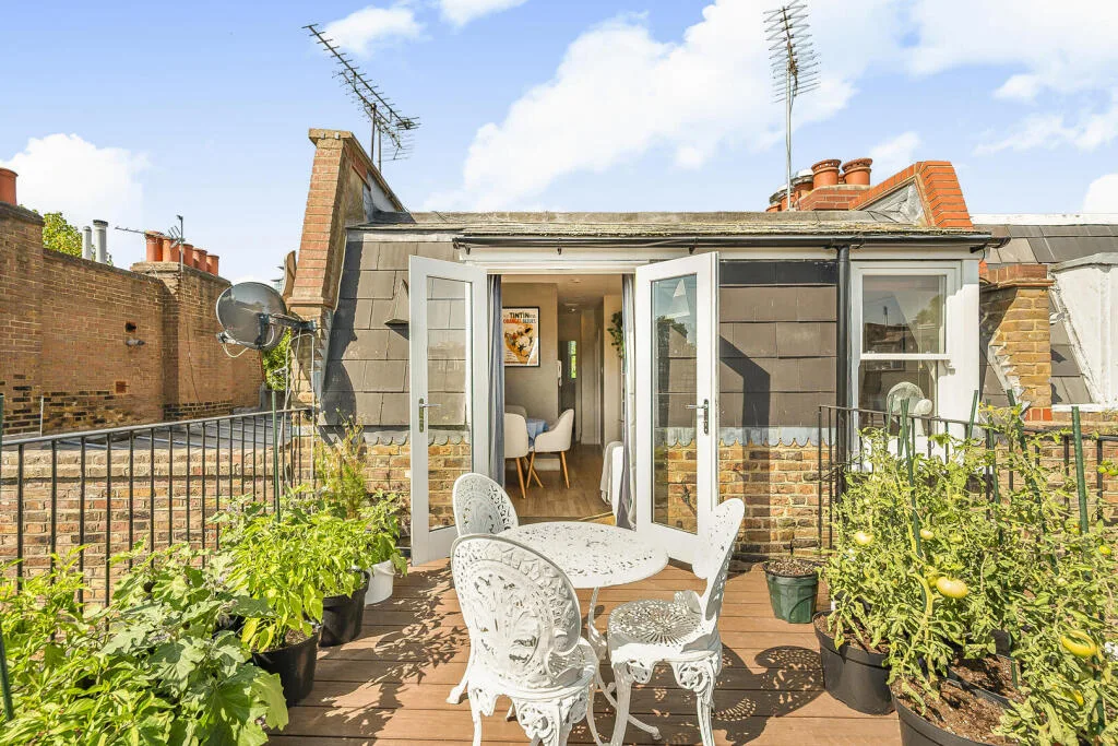 2 bedroom flat for rent