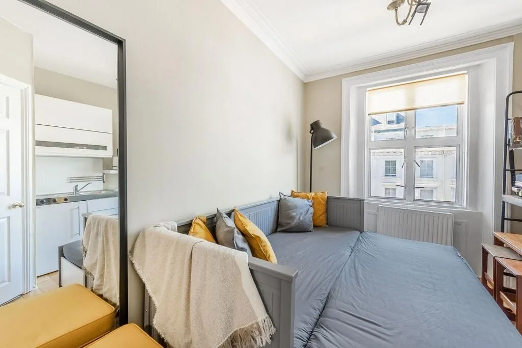 Studio flat for rent