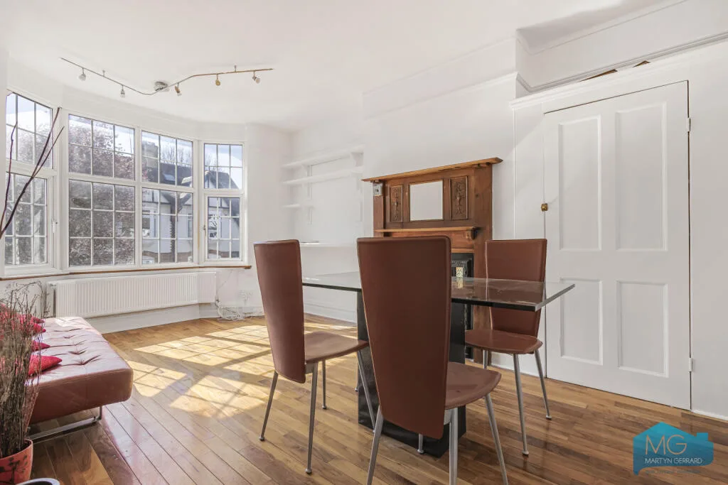 2 bedroom maisonette for rent