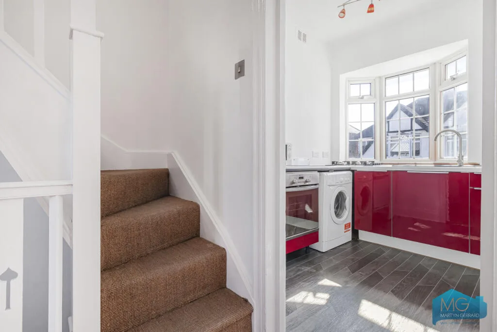 2 bedroom maisonette for rent