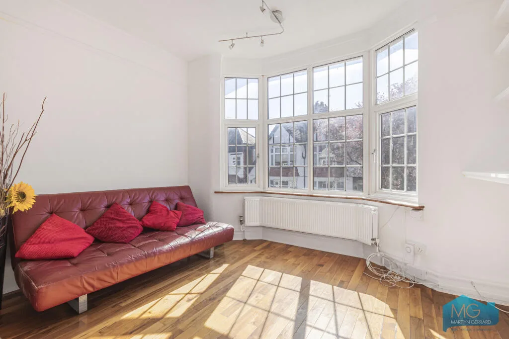 2 bedroom maisonette for rent