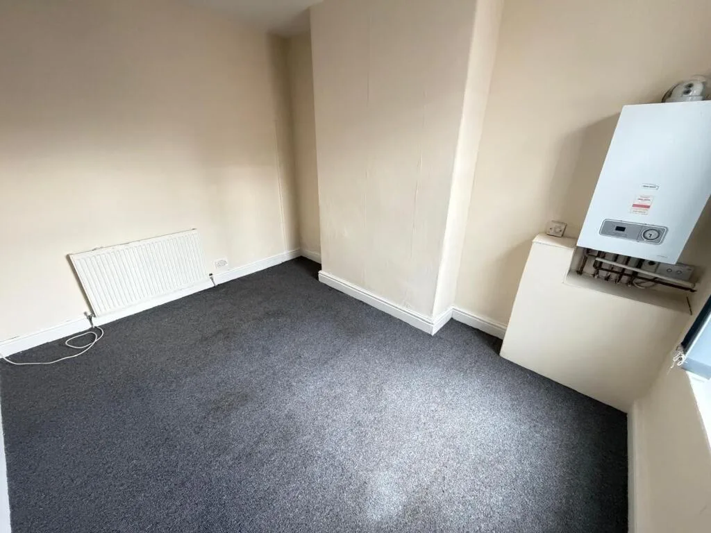 3 bedroom end of terrace house for rent