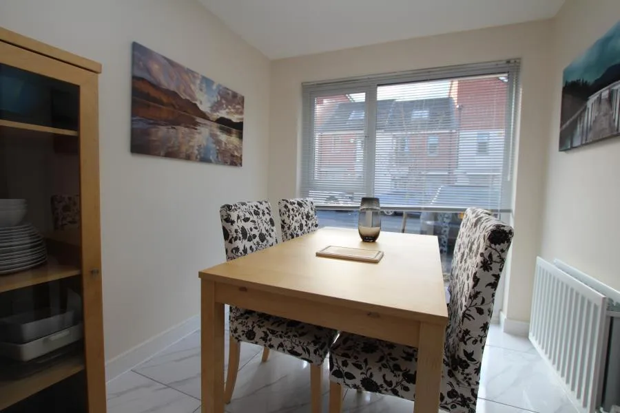 3 bedroom detached house for rent