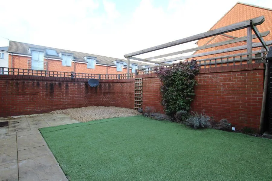 3 bedroom detached house for rent