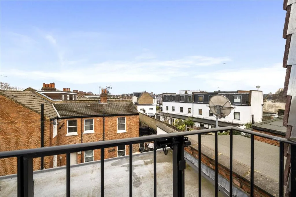 3 bedroom flat for rent