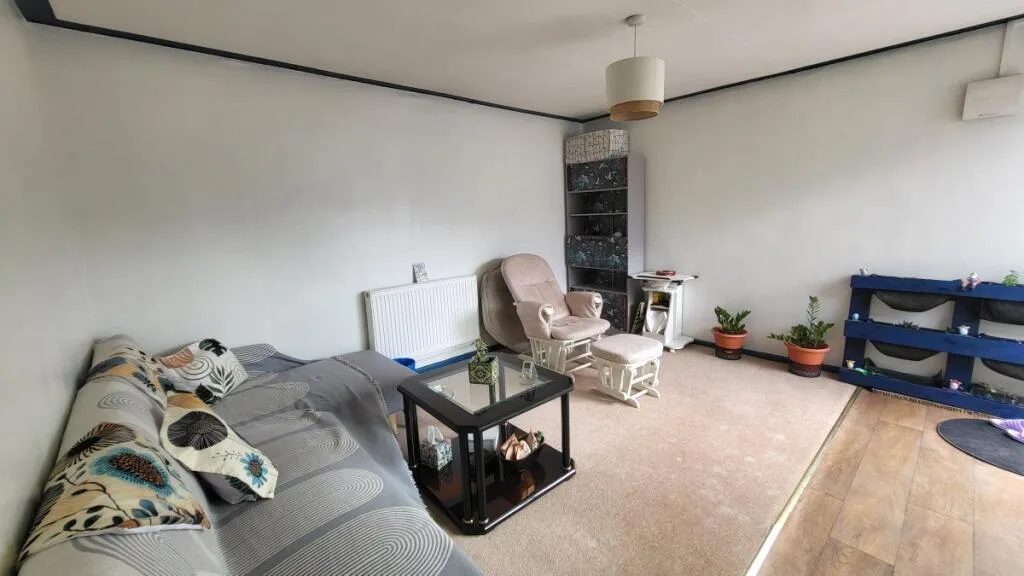 2 bedroom house for rent