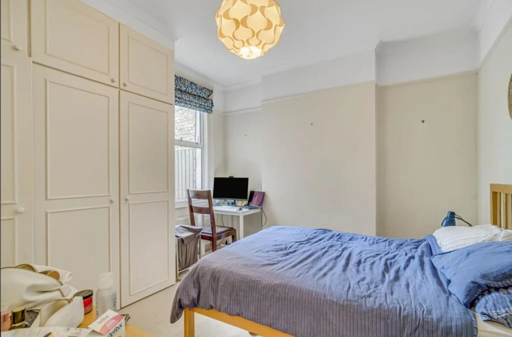 1 bedroom maisonette for rent