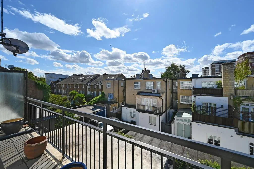 4 bedroom terraced house for rent