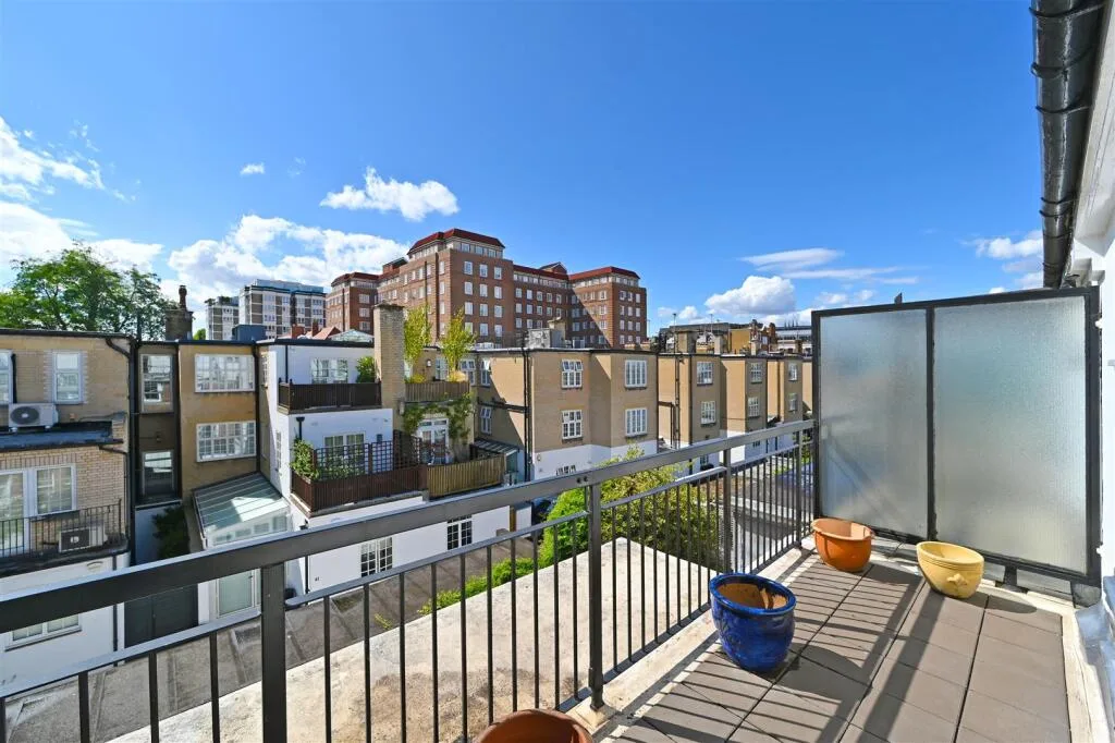 4 bedroom terraced house for rent