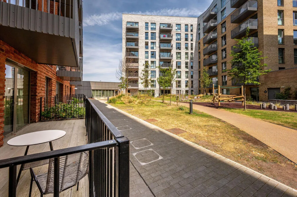 3 bedroom flat for rent