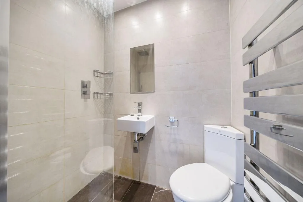 3 bedroom maisonette for rent