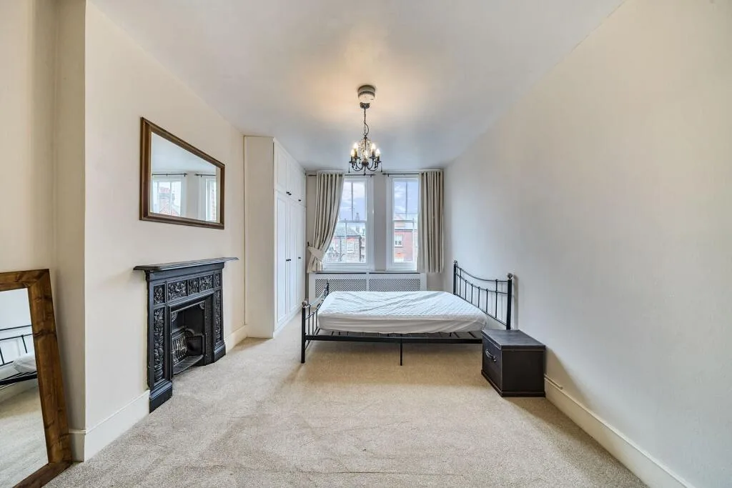 3 bedroom maisonette for rent