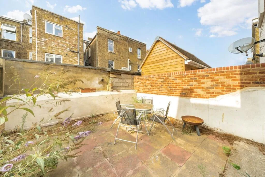 4 bedroom house for rent