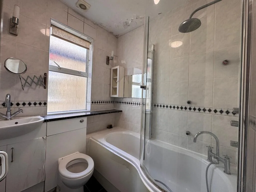 3 bedroom flat for rent