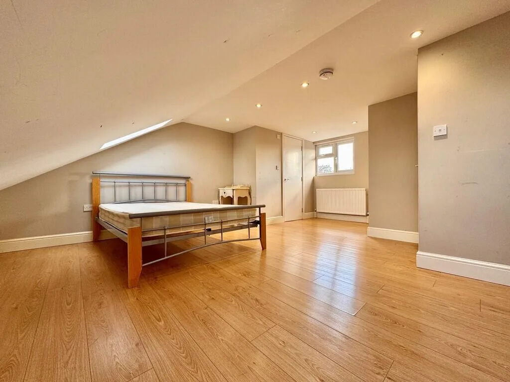 3 bedroom flat for rent