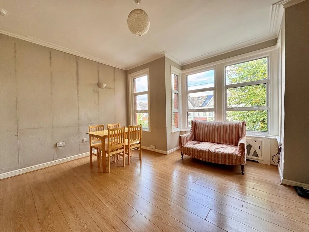 3 bedroom flat for rent
