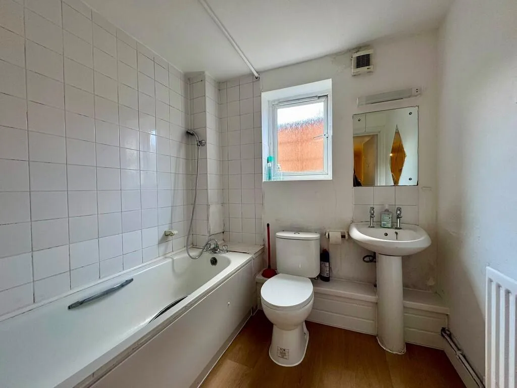 2 bedroom ground floor maisonette for rent