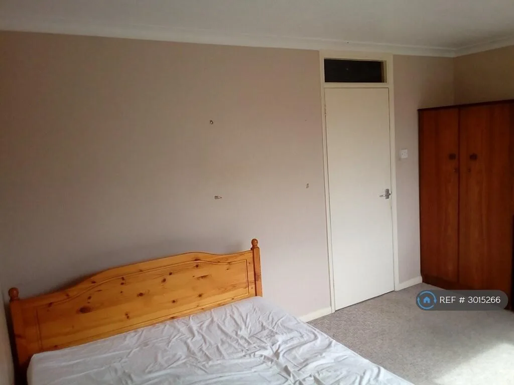 2 bedroom maisonette for rent