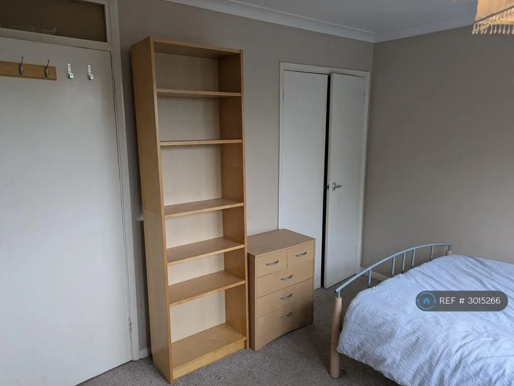 2 bedroom maisonette for rent