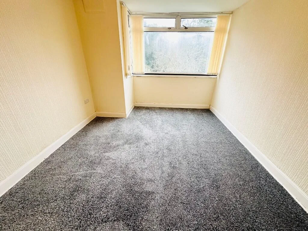 3 bedroom semi-detached house for rent