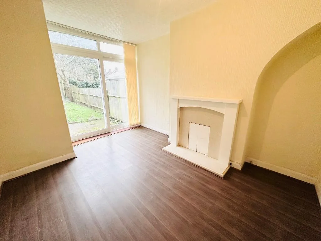 3 bedroom semi-detached house for rent