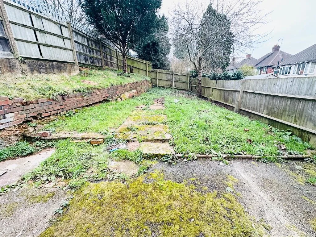 3 bedroom semi-detached house for rent