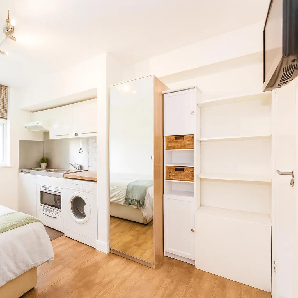 Studio flat for rent