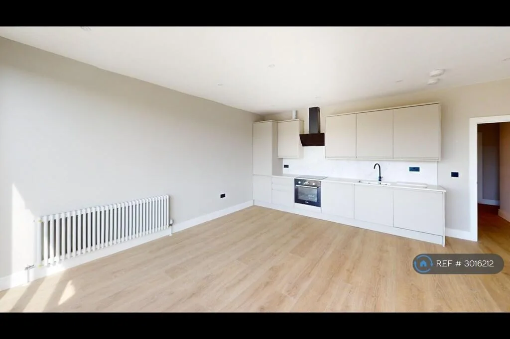 2 bedroom penthouse for rent