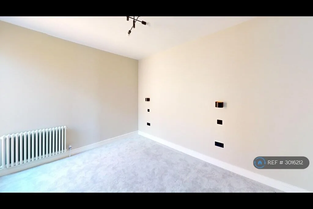 2 bedroom penthouse for rent