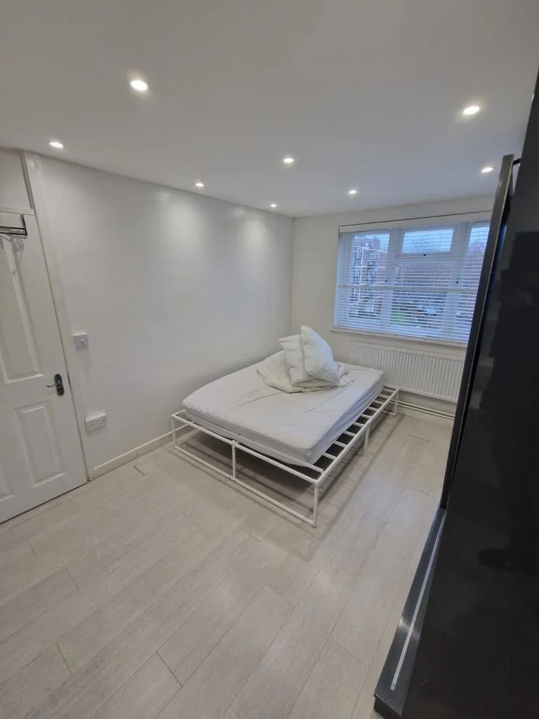 3 bedroom maisonette for rent