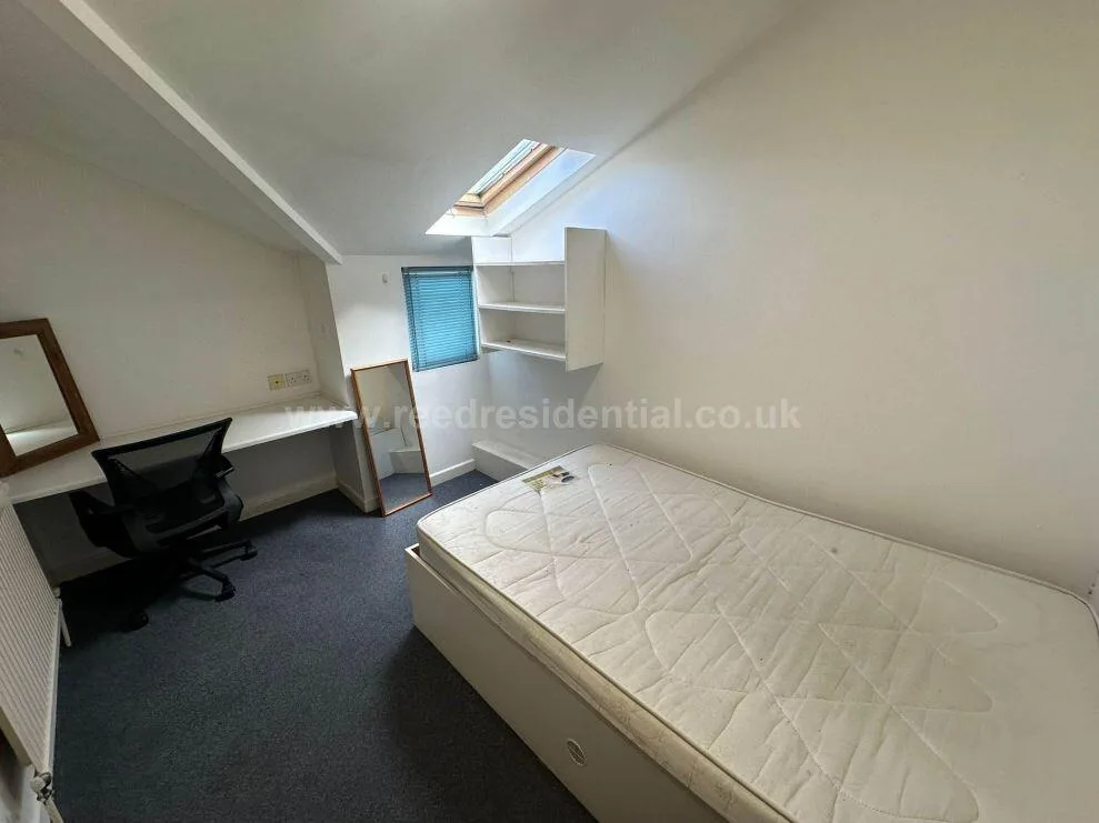 5 bedroom house for rent